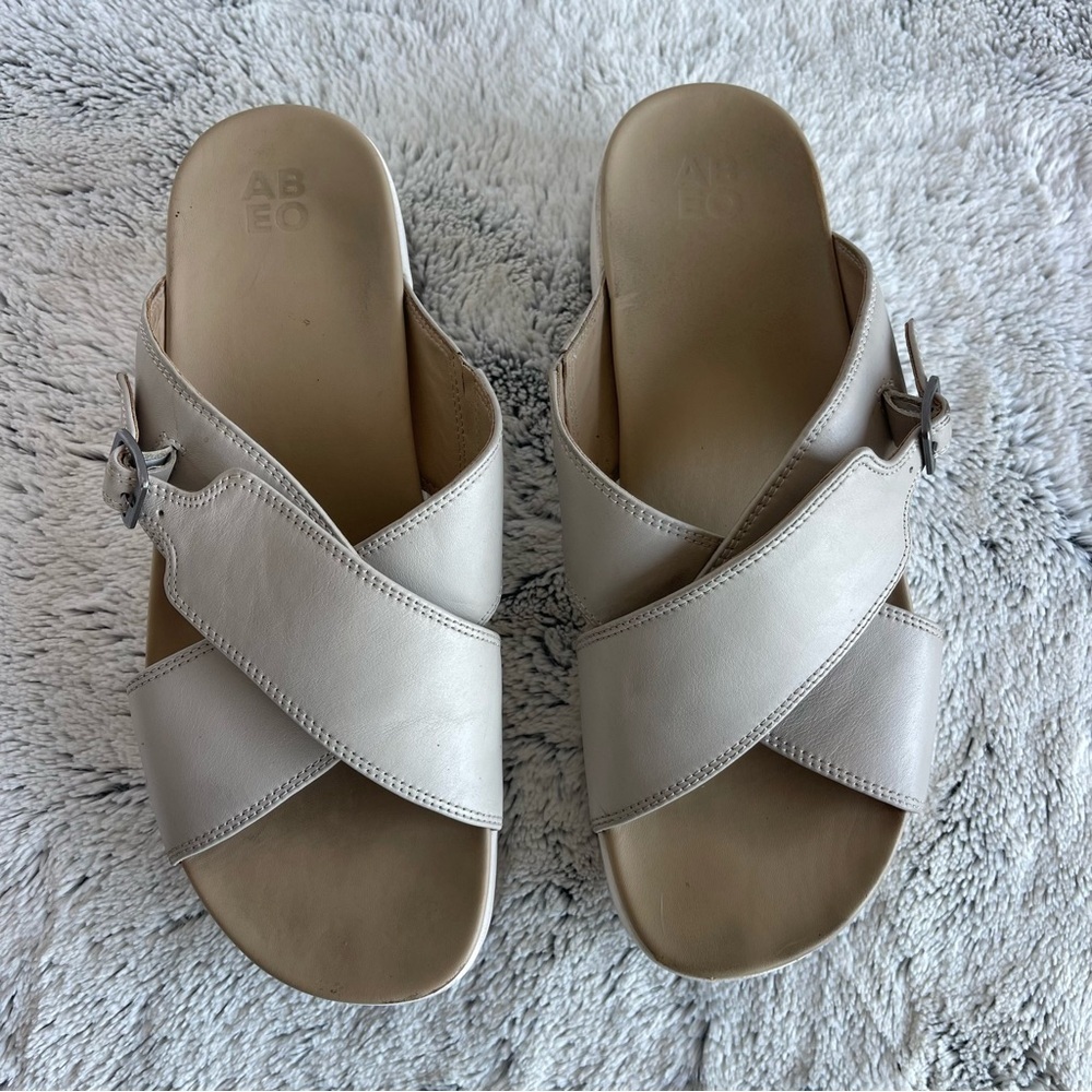 ABEO Women's Cross-Strap Slide Sandals in Light Beige